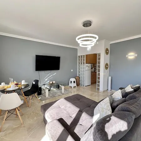 Town With Pool By Homing Albufeira